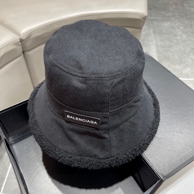 BALENCIAGA